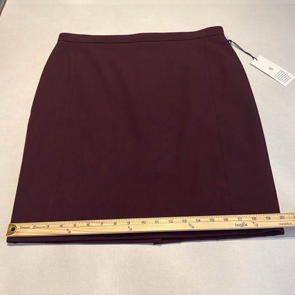 NWT Ann Taylor The Suiting Collection Burgundy Wine Lined Pencil Skirt Size 14 - Picture 5 of 12